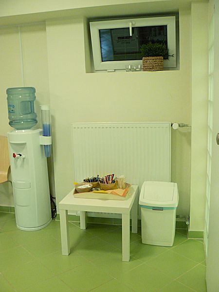 Kącik kawowy w poczekalni